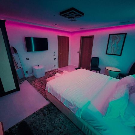 Hotel Rosa Blu 티라나 외부 사진