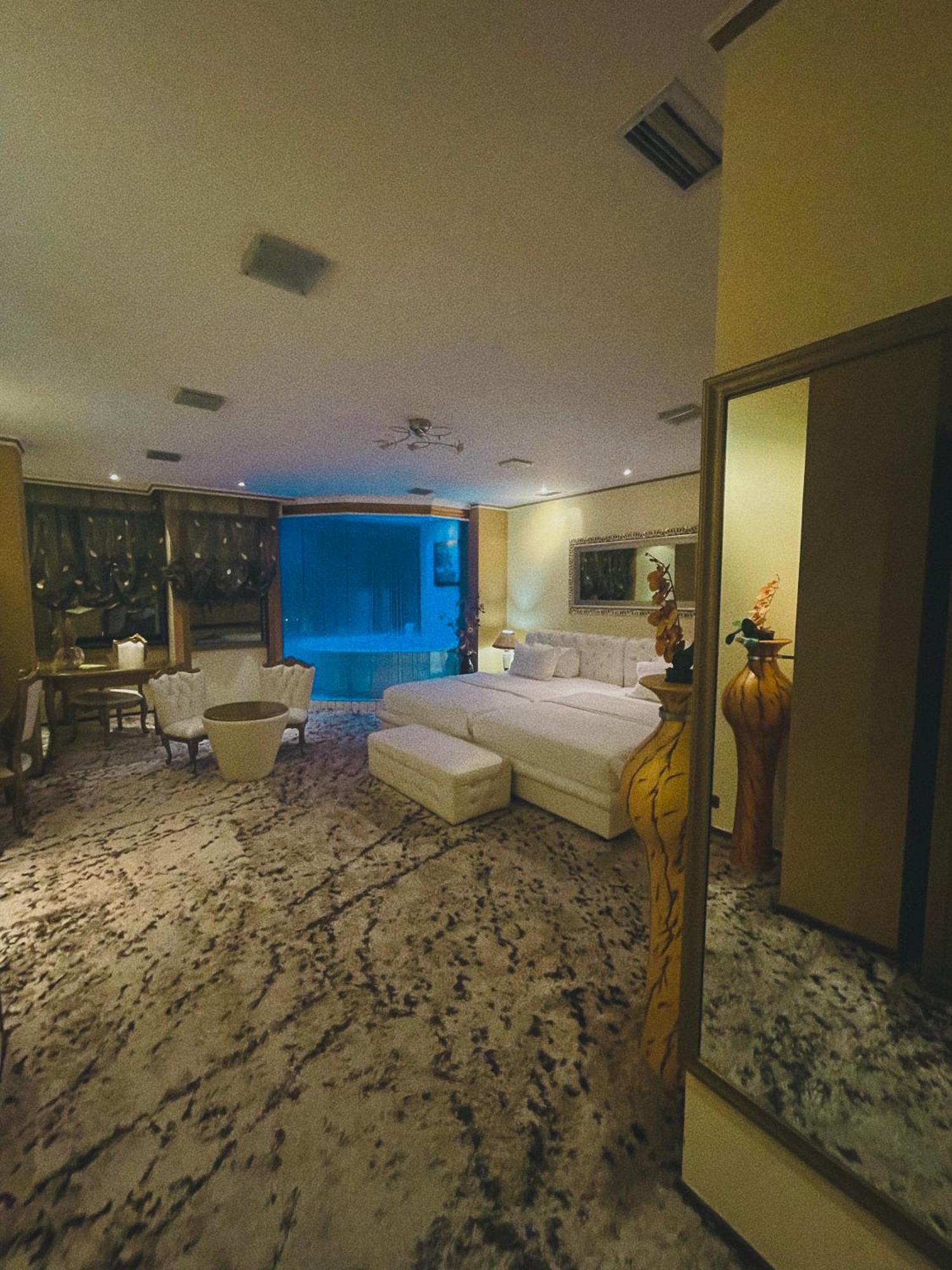 Hotel Rosa Blu 티라나 외부 사진